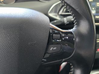Peugeot 308 1.2 PureTech Style picture 28