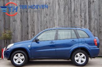 Schadeauto Toyota Rav-4 2.0-16V VVT-i 4X4 Airco Cruise Trekhaak 110KW Euro 4 2004/9