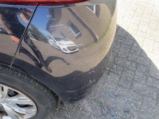 Peugeot 208 1.6 e HDI Blue Lease picture 13