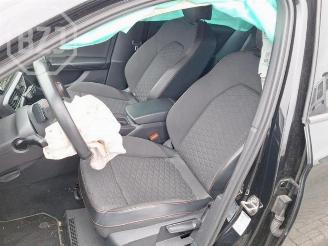 Seat Leon Leon (KLB), Hatchback 5-drs, 2019 1.5 eTSI 16V picture 6