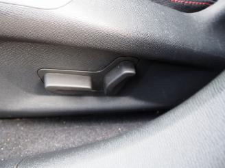 Peugeot 308 1.2 PureTech Blue Lease GT picture 31