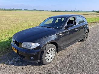 BMW 1-serie 116 i picture 1