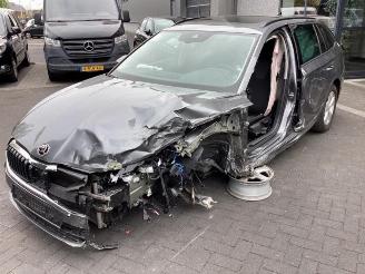 Uttjänta bilar auto Skoda Octavia Octavia Combi (NXAC), Combi 5-drs, 2019 1.0 TSI e-TEC 12V 2024/5