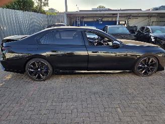 BMW 7-serie M760e picture 4