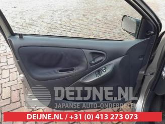 Toyota Yaris Yaris (P1), Hatchback, 1999 / 2005 1.3 16V VVT-i picture 11