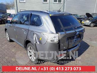 Mitsubishi Outlander Outlander (GF/GG), SUV, 2012 / 2022 2.0 16V PHEV 4x4 picture 5