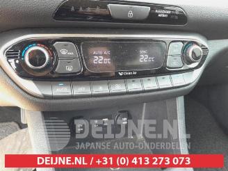 Hyundai I-30 i30 (PDEB5/PDEBB/PDEBD/PDEBE), Hatchback, 2016 1.0 T-GDI 12V picture 22