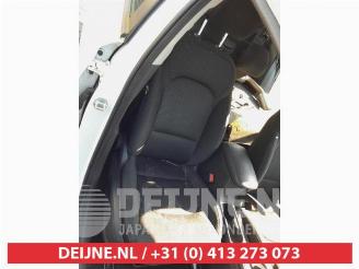 Hyundai I-30 i30 (PDEB5/PDEBB/PDEBD/PDEBE), Hatchback, 2016 1.0 T-GDI 12V picture 17