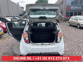 Chevrolet Spark Spark (M300), Hatchback, 2010 1.0 16V picture 19