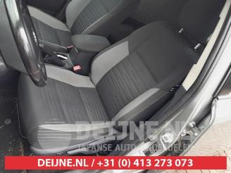 Toyota Auris Touring Sports Auris Touring Sports (E18), Combi, 2013 / 2018 1.2 T 16V picture 14