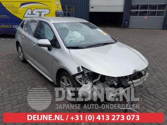 Auto da rottamare Suzuki Swace Swace, Combi 5-drs, 2020 1.8 16V Hybrid 2022/3