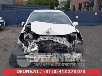 Toyota Yaris Yaris II (P9), Hatchback, 2005 / 2014 1.3 16V VVT-i picture 2