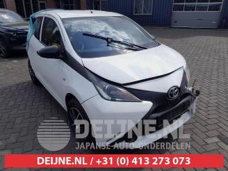 Vrakbiler auto Toyota Aygo Aygo (B40), Hatchback, 2014 1.0 12V VVT-i 2015/5