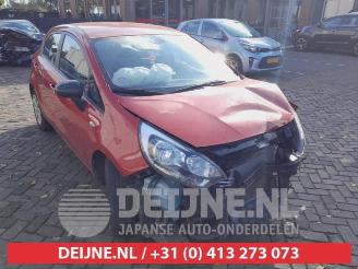 Vrakbiler auto Kia Rio Rio III (UB), Hatchback, 2011 / 2017 1.2 CVVT 16V 2015/0