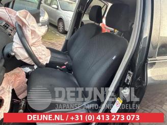 Toyota Yaris Yaris II (P9), Hatchback, 2005 / 2014 1.33 16V Dual VVT-I picture 24