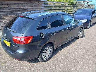 Seat Ibiza Ibiza ST (6J8) Combi 1.2 TDI Ecomotive (CFWA) [55kW] picture 2