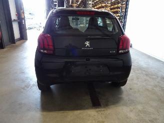 Peugeot 108 1.0 picture 2