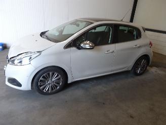 Uttjänta bilar auto Peugeot 208 1.6 BLUE HDI 2015/12
