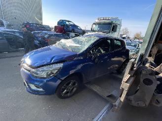 Renault Clio 0,9 TCE GT line picture 1