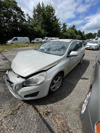 rozbiórka samochody osobowe Volvo V-60 1.6 T3 Summun polestar 2011/1