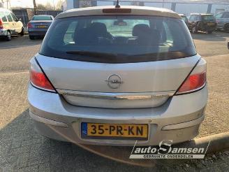Opel Astra Astra H (L48), Hatchback 5-drs, 2004 / 2014 1.6 16V Twinport picture 4