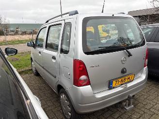 Opel Agila  picture 5