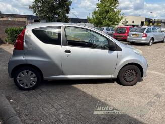 Peugeot 107 107, Hatchback, 2005 / 2014 1.0 12V picture 4