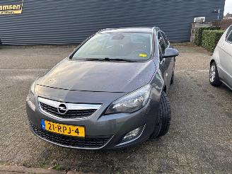 Unfallwagen Opel Astra SPORTS TOURER 2011/6