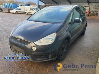 Ford S-Max  picture 2