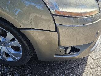 Citroën C4-picasso 7 PERS 1.8 16V MPV  Benzine 1.749cc 92kW (125pk) FWD picture 3