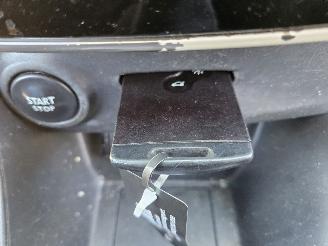 Renault Clio 0.9 Energy TCE 90 12V Hatchback 4Dr Benzine 898cc 66kW (90pk) FWD picture 13