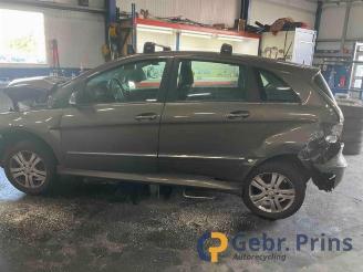 Coche siniestrado Mercedes B-klasse B (W245), Hatchback, 2005 / 2011 1.5 B-160 16V 2011/1
