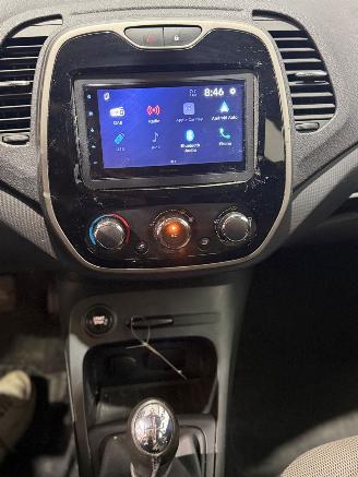Renault Captur 0.9 TCe Expression picture 13