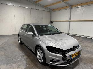 Volkswagen Golf 1.0TSI 63kW Navi Airco Trendline picture 3