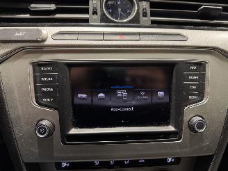 Volkswagen Passat 1.4TSI 92kW Connected Series picture 22