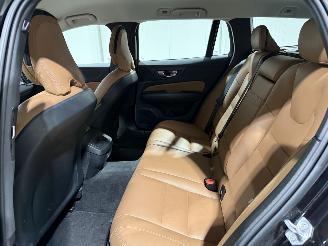 Volvo V-60 2.0 B3 120kW Automaat Momentum Advantage picture 19