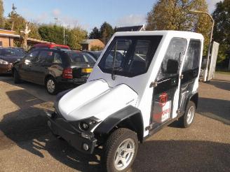 krockskadad bil brommobiel Aixam  COMARTH CROSS RIDER 4P 2014/10