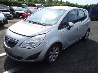 Vrakbiler auto Opel Meriva  2012/1