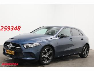 Voiture accidenté Mercedes A-klasse 180 LED Navi Clima Cruise Camera SHZ 32.862 km! 2021/11