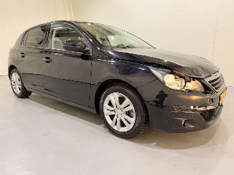skadebil auto Peugeot 308 HB 1.2 Blue Lease Exe. Pano 2016/9