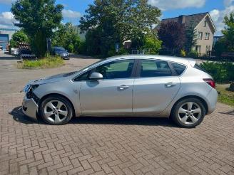 Opel Astra Astra J (PC6/PD6/PE6/PF6), Hatchback 5-drs, 2009 / 2015 2.0 CDTI 16V 165 Ecotec picture 5