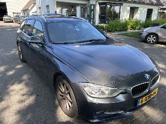 BMW 3-serie 320i  Touring High Executive  Automaat picture 3