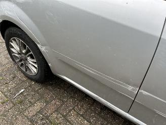 Fiat Punto Evo 1.3 JTD  5 Drs picture 5