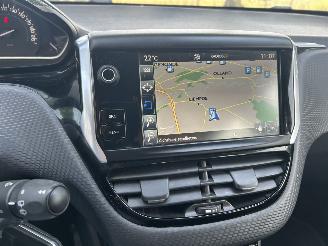 Peugeot 208 1.2 Puretech  Allure picture 11