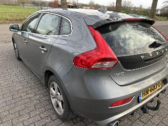 Volvo V-40 2.0  D2   R -Design picture 6