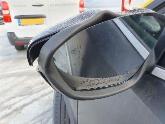 Peugeot 2008 P24E GT 1.2P Aut. picture 39