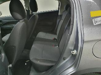 Mitsubishi Space-star A05A 1.0 Cool+ picture 12