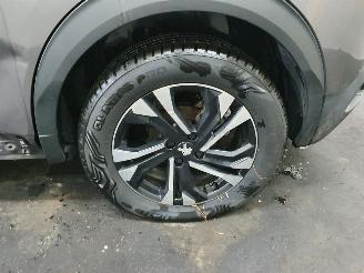 Peugeot 2008 P24E 1.2 PT Business Line Allure picture 10