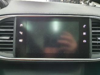 Peugeot 308 1.2 Puretech Blue picture 9