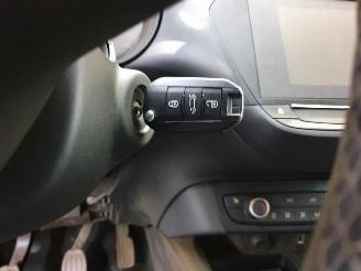 Opel Corsa F 1.2 Edition picture 17